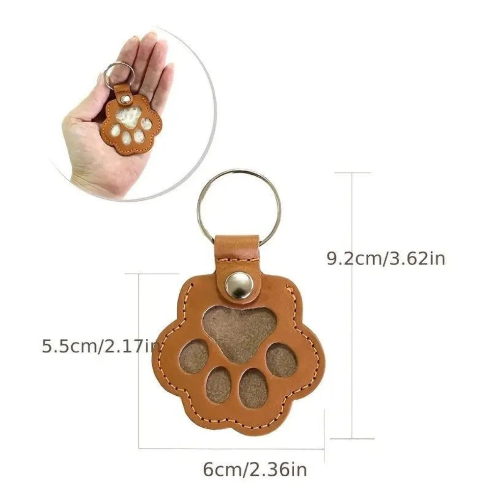 2PCS Leather Keychain Pet Hair Keepsake Charm for Cats & Dogs, Bag Accessory, 6*5.5*9.2CM, 22G, Includes Two Keychain