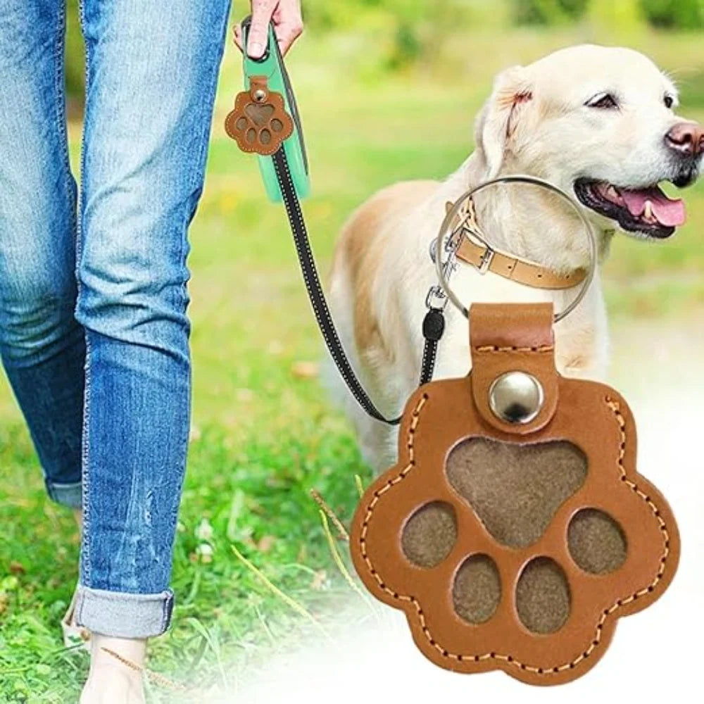 2PCS Leather Keychain Pet Hair Keepsake Charm for Cats & Dogs, Bag Accessory, 6*5.5*9.2CM, 22G, Includes Two Keychain